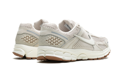 ZOOM VOMERO 5 WMNS"Light Orewood Brown" FZ3780 101