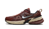 V2K Run WMNS"Red Sepia Dark Pony" FN6703 201
