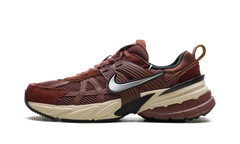 V2K Run WMNS"Red Sepia Dark Pony" FN6703 201