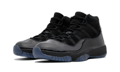 11 Retro "Cap & Gown" 378037 005