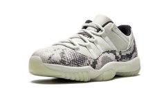11 Retro Low "Snakeskin Light Bone" CD6846 002